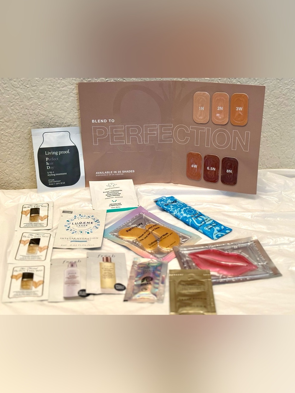 ✨New✨ 14 Pc Variety Skincare Sample Set